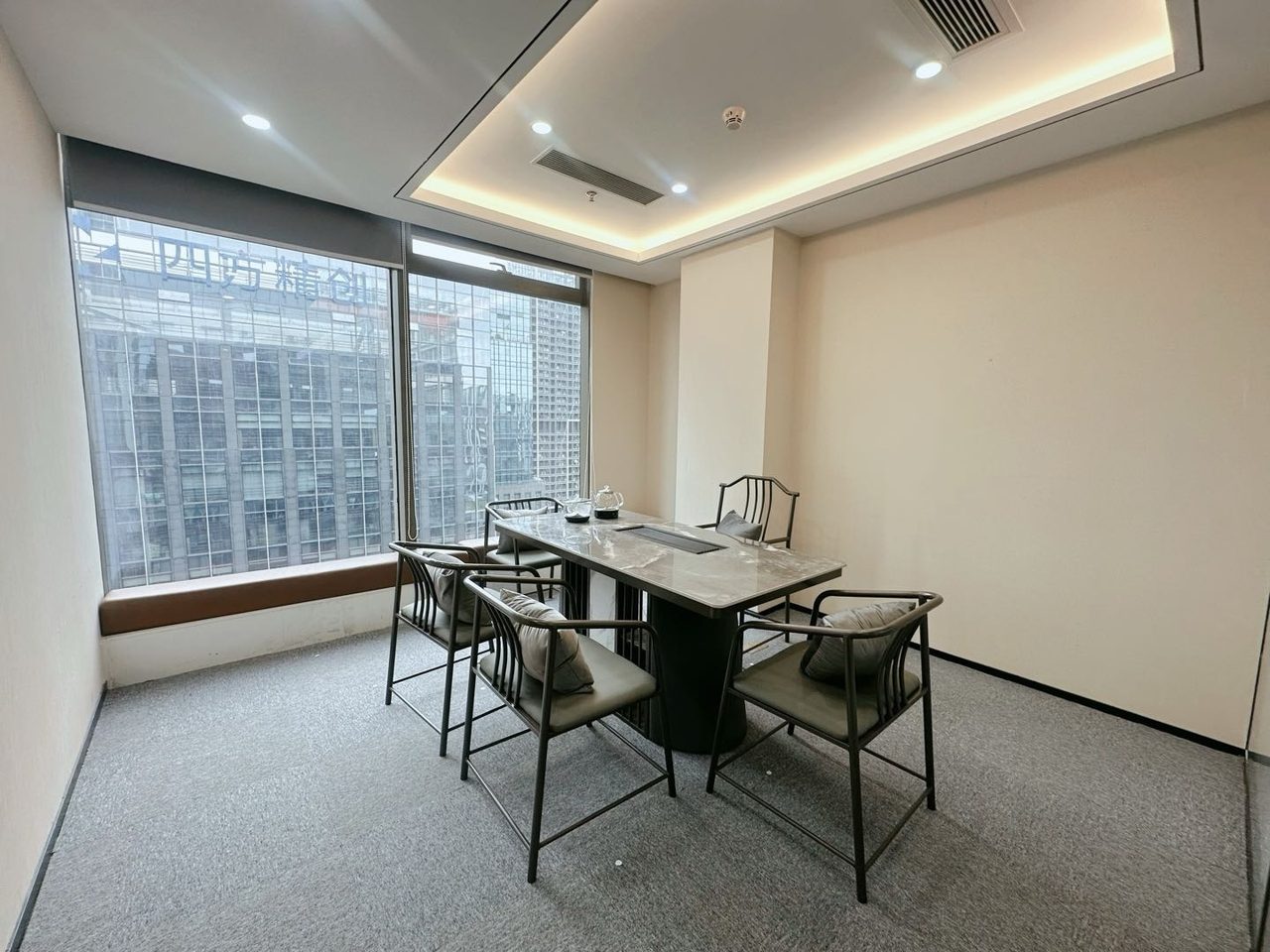 豪威科技大厦写字楼385㎡精装户型·高层西北向出租