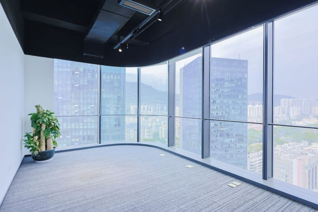 南山区华侨城 方大城2252㎡精装办公间高层出租
