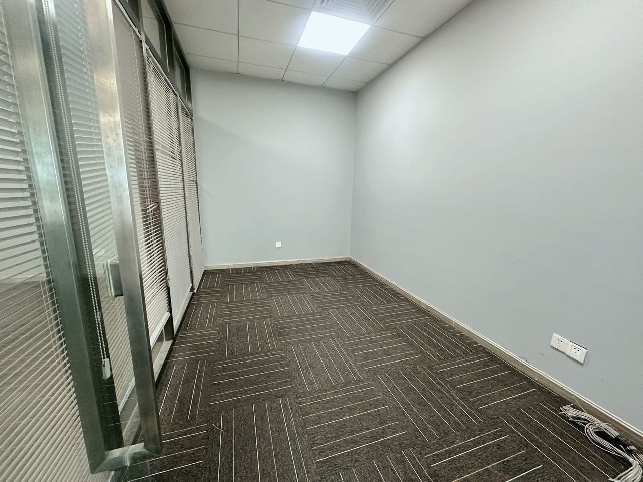 348㎡精装办公室 南园枫叶大厦·近南光站·高层