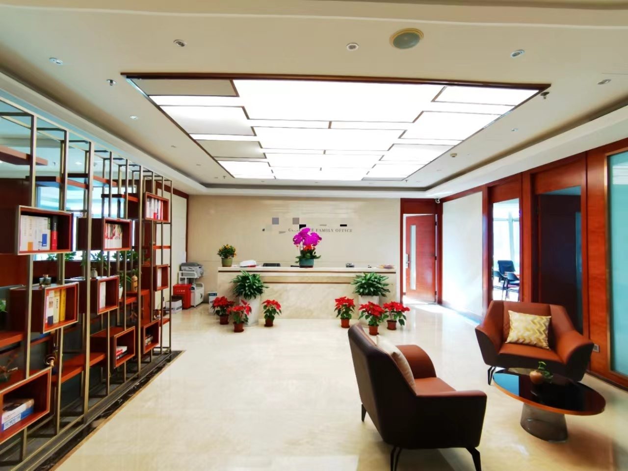 483㎡精装办公室 皇岗商务中心·近会展中心站·中层