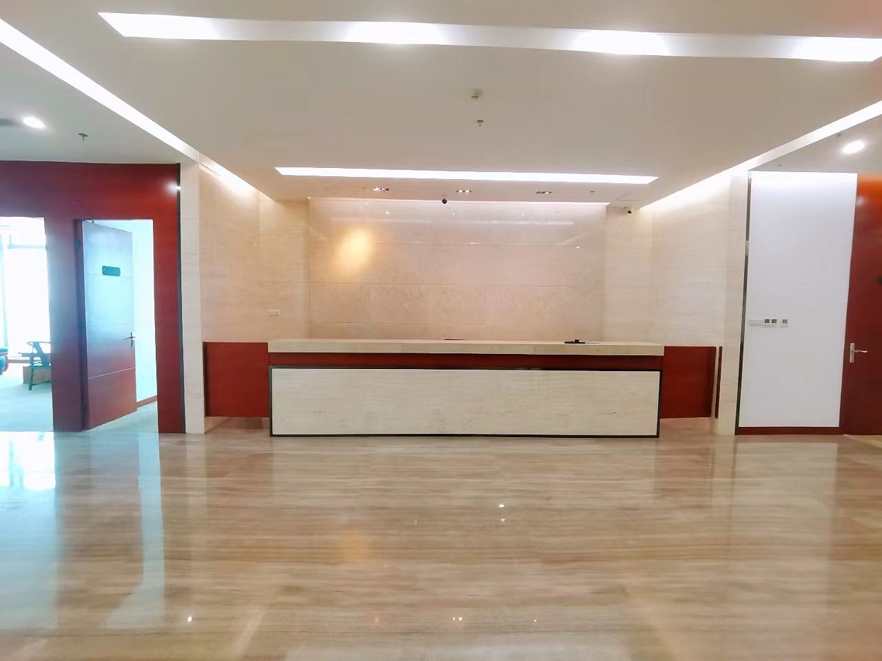 皇岗商务中心1017㎡精装写字楼(福田区福田中心区) 近会展中心站