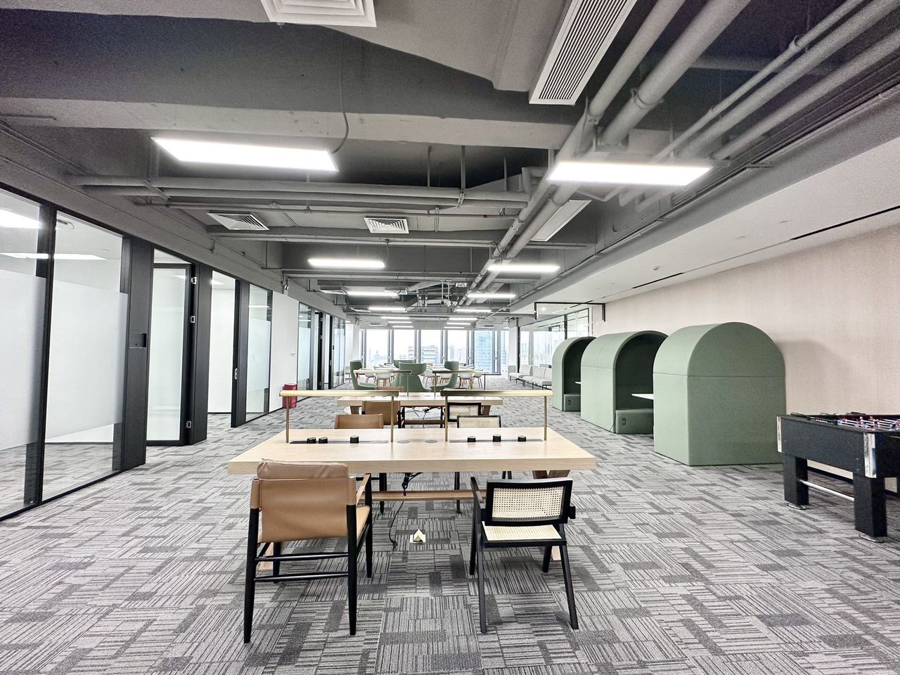3115㎡精装办公室 前海科兴科学园(正中华丽中心)·近碧海湾站·中层