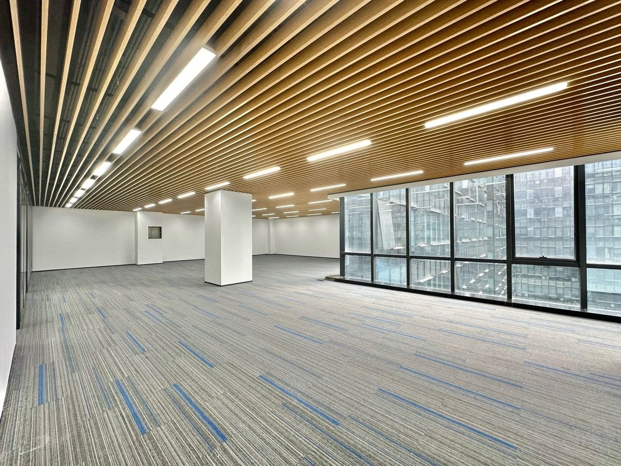 宝安区西乡写字楼出租 前海科兴科学园(正中华丽中心) 437.56㎡精装