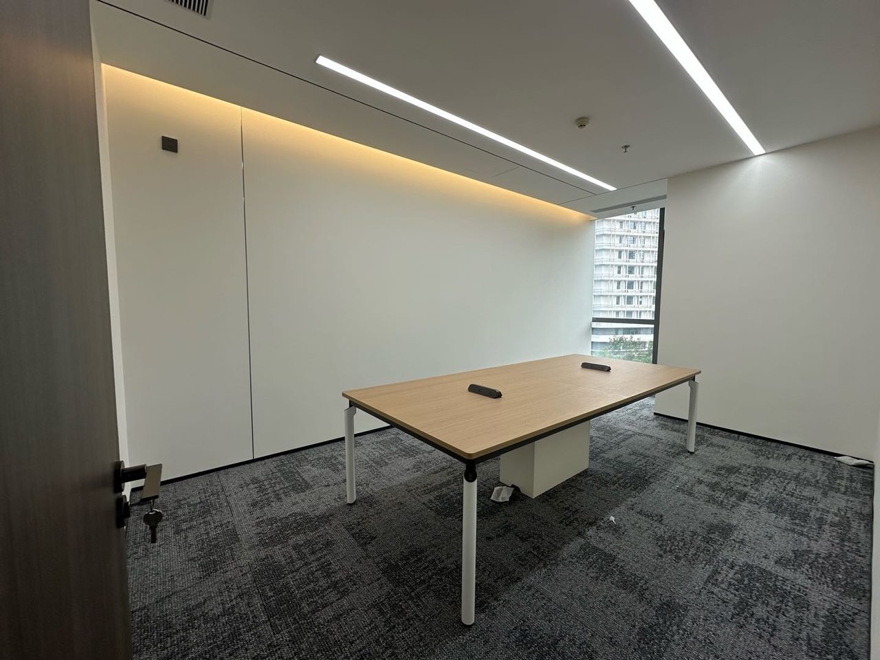 南山区科技园 西北工业大学(深圳三航科技大厦)363㎡豪装办公间中层出租