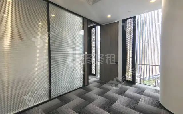 103㎡精装办公室 华联城市中心·近荔林站·中层