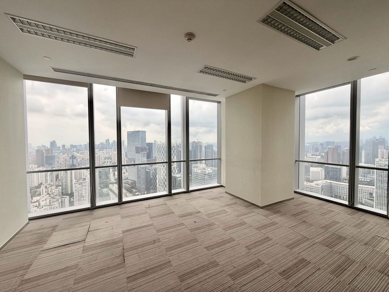 南山区后海 航天科技广场2460㎡精装办公间高层出租
