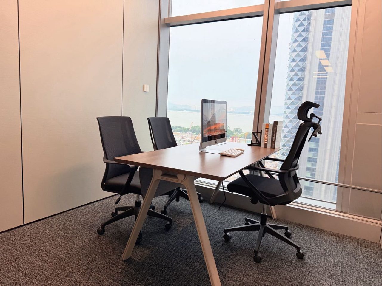 深圳湾SIC超级总部中心388㎡精装办公室出租,低层西南向采光好