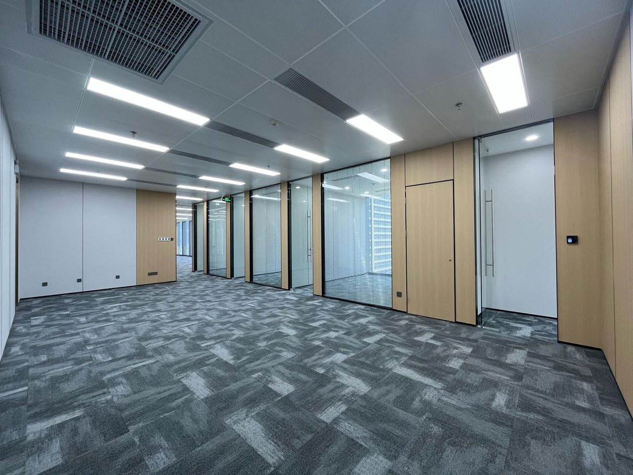 前海鸿荣源中心522㎡精装写字楼(南山区前海) 近桂湾站