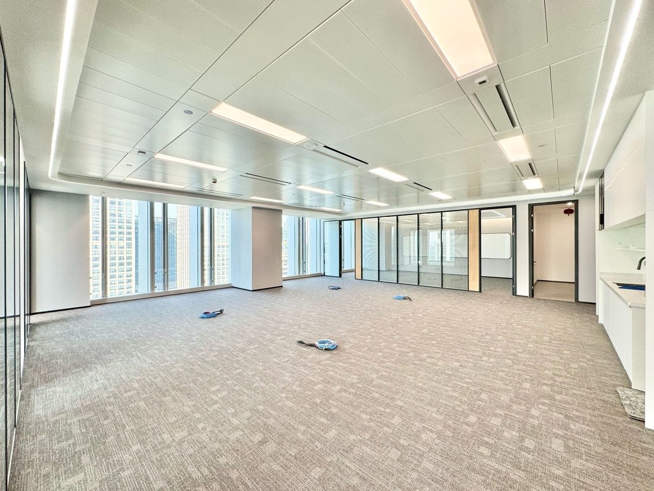 南山区后海 联想后海中心580㎡豪装办公间高层出租