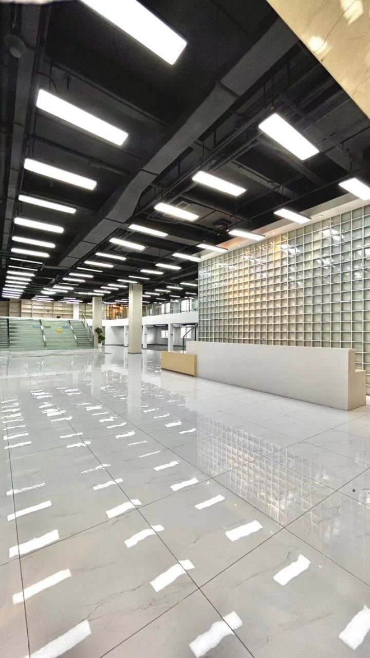 南山区科技园 中科纳能大厦2030㎡精装办公间高层出租