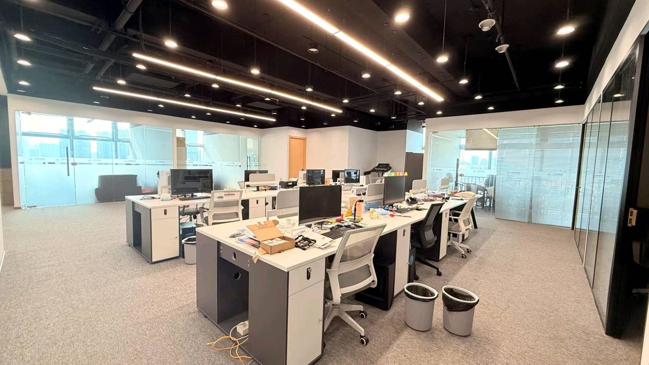 南山区南头 唐商科技大厦462㎡精装办公间中层出租
