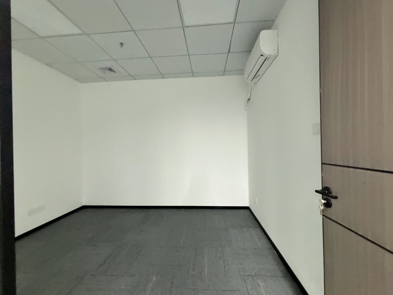 高新技术产业园(虚拟大学园)432㎡精装办公室出租,低层东向采光好