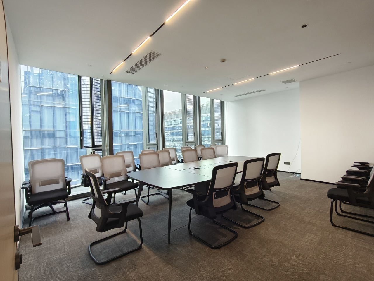 南山区科技园 科兴科学园751㎡豪装办公间高层出租