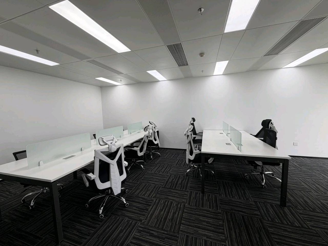 153㎡精装办公室 众冠时代广场·近大学城站·中层