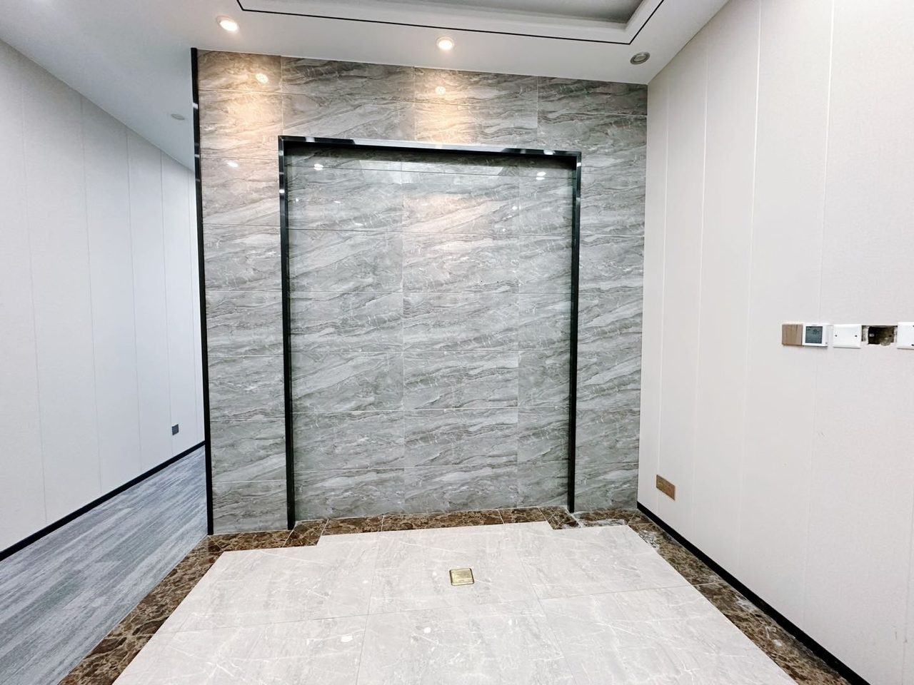 侨城坊写字楼118㎡精装户型·中层南向出租