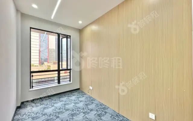 九洲电器大厦82㎡豪装办公室出租，中层北向采光好