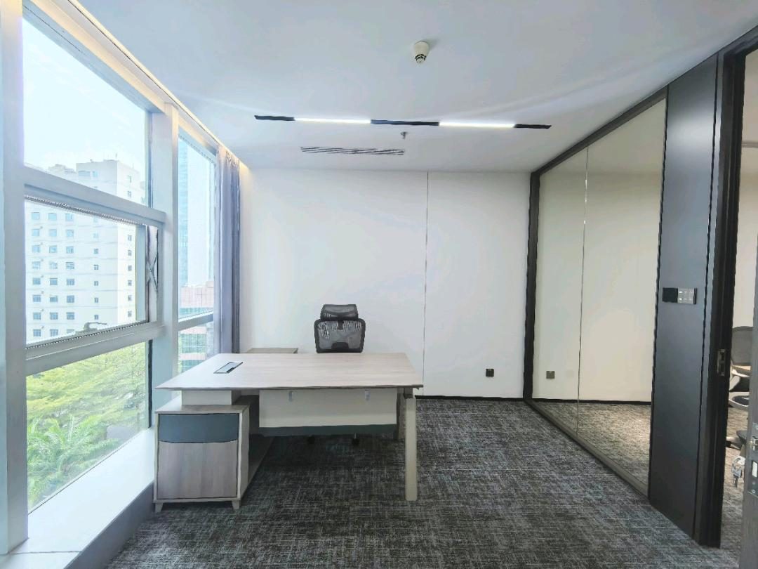 南山区科技园 方大大厦90㎡精装办公间中层出租