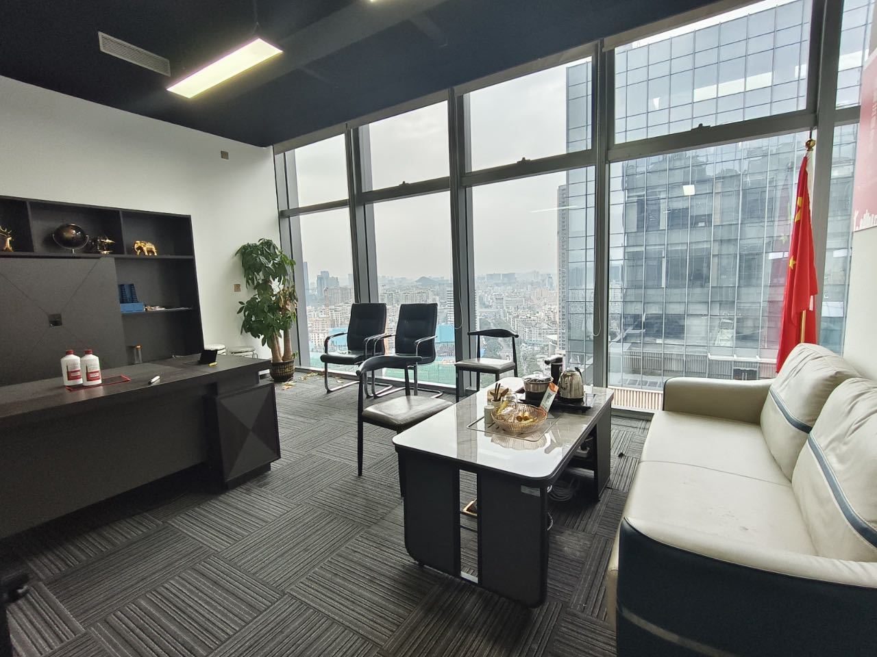 鸿荣源·环智中心写字楼1402㎡精装户型·高层四面采光向出租