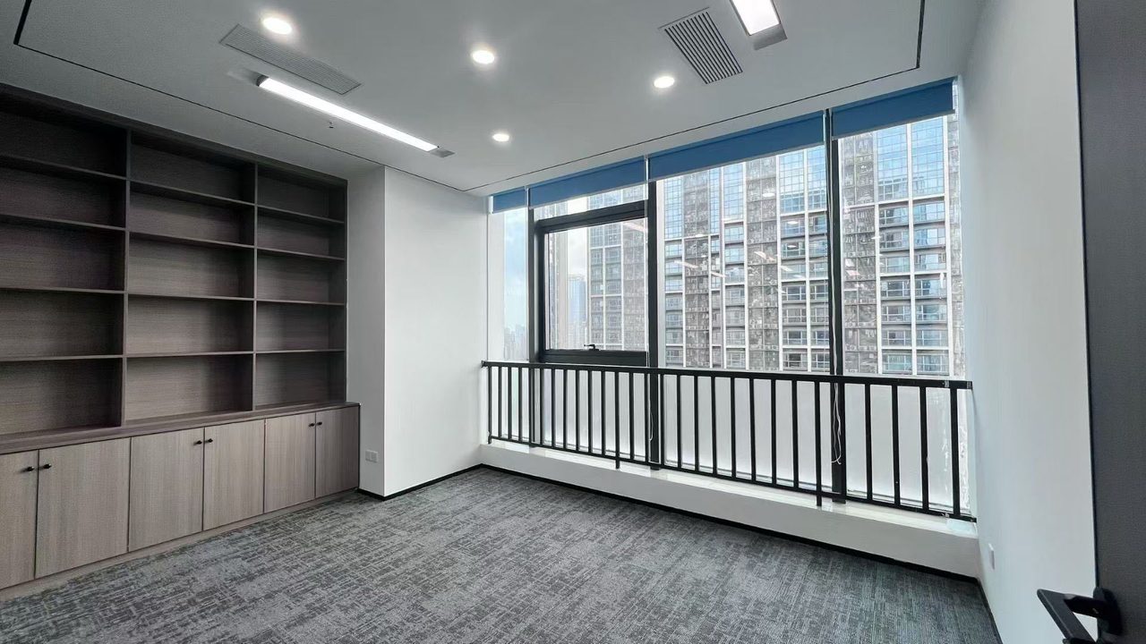 南园枫叶大厦238㎡精装办公室出租，中层西向采光好