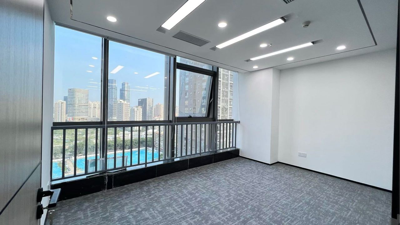 南山区南油 南园枫叶大厦138㎡精装办公间高层出租