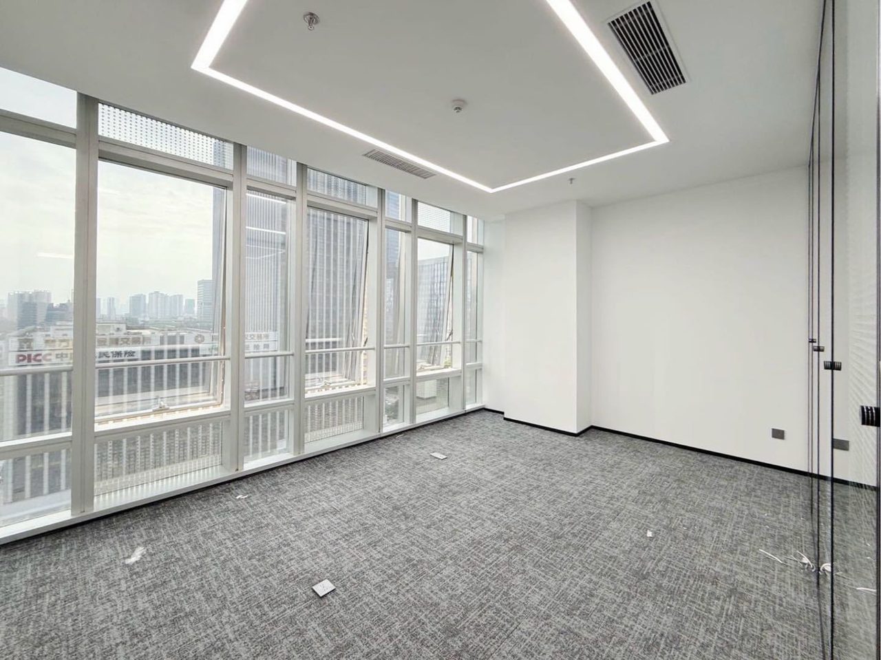 讯美科技广场写字楼242㎡精装户型·中层西向出租