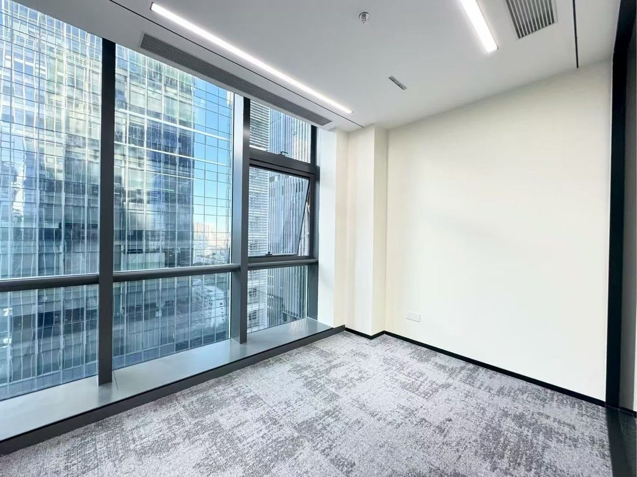 光峰科技大厦115㎡精装写字楼(南山区西丽)