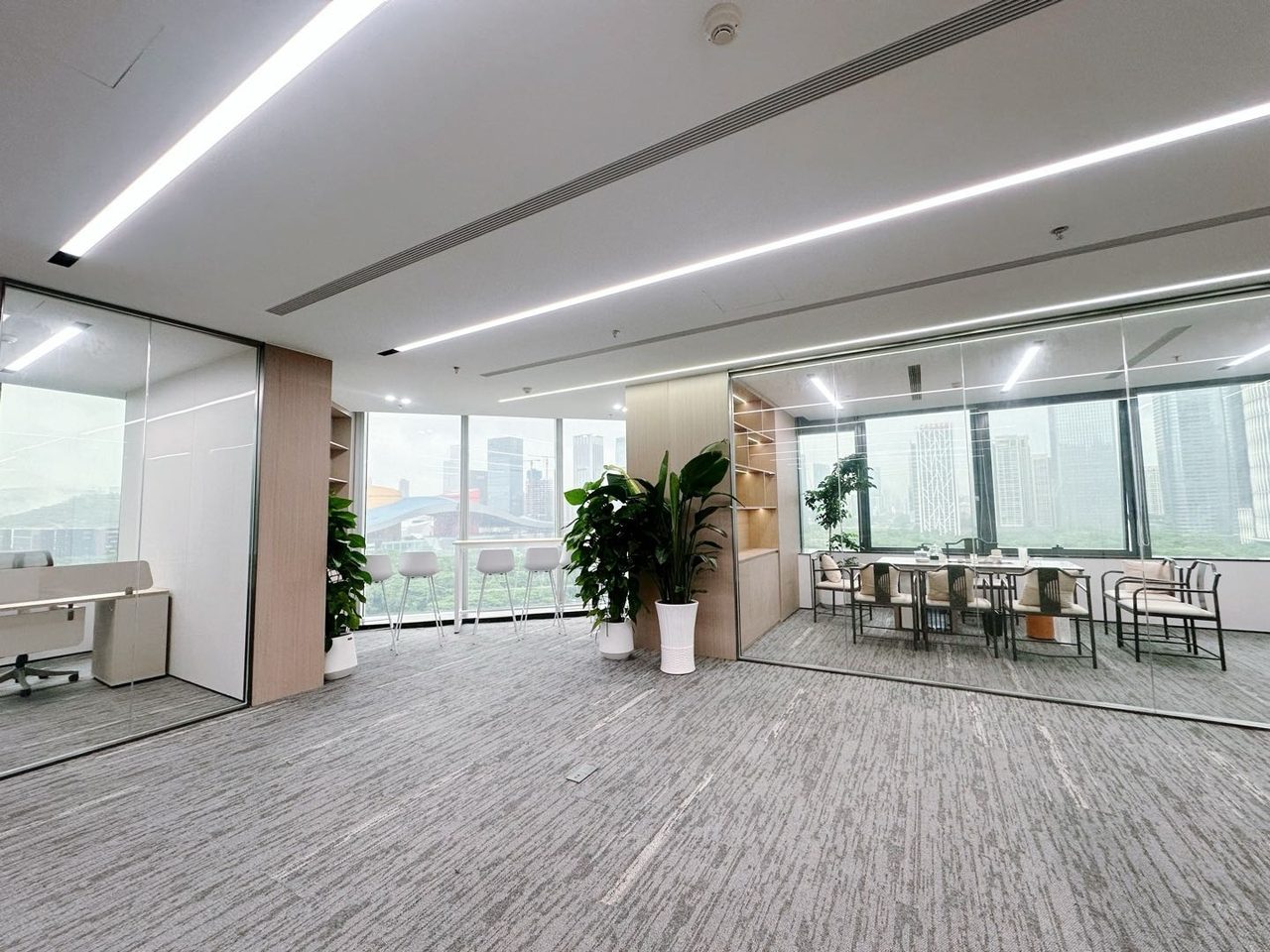 福田区福田中心区写字楼出租 港中旅大厦 683㎡精装