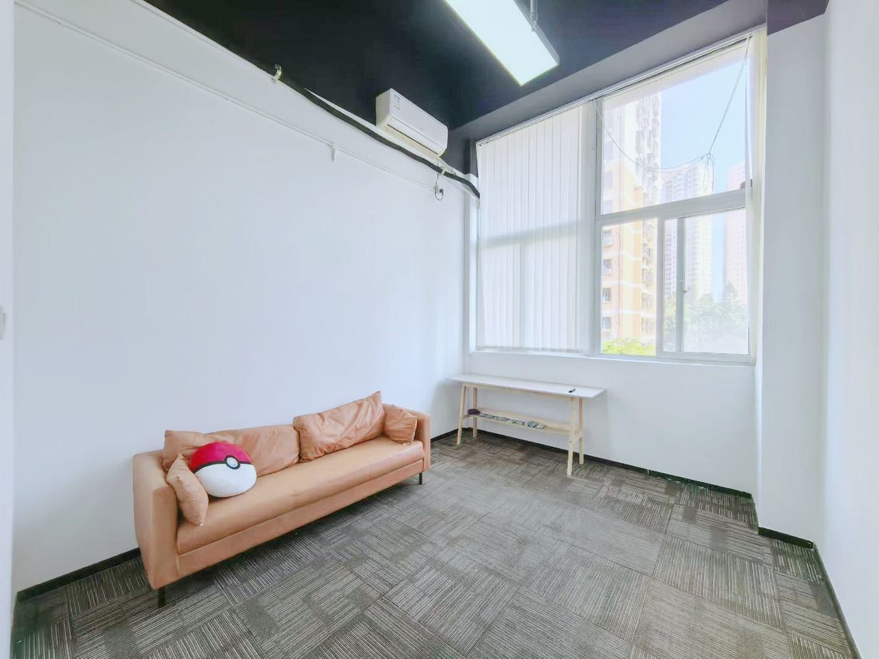 园西工业区330㎡精装办公室出租，高层北向采光好