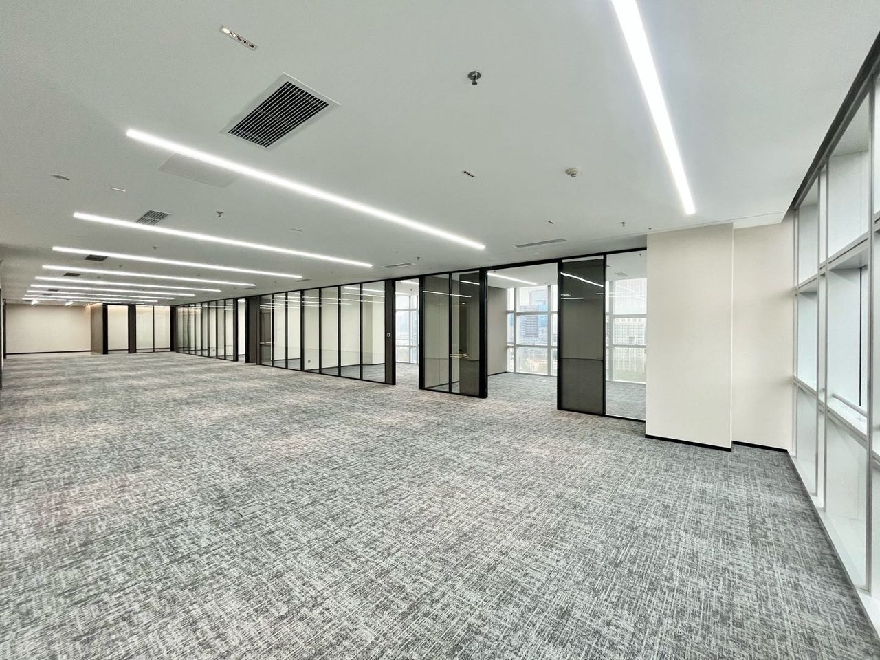 433㎡精装办公室 讯美科技广场·近高新中站·高层