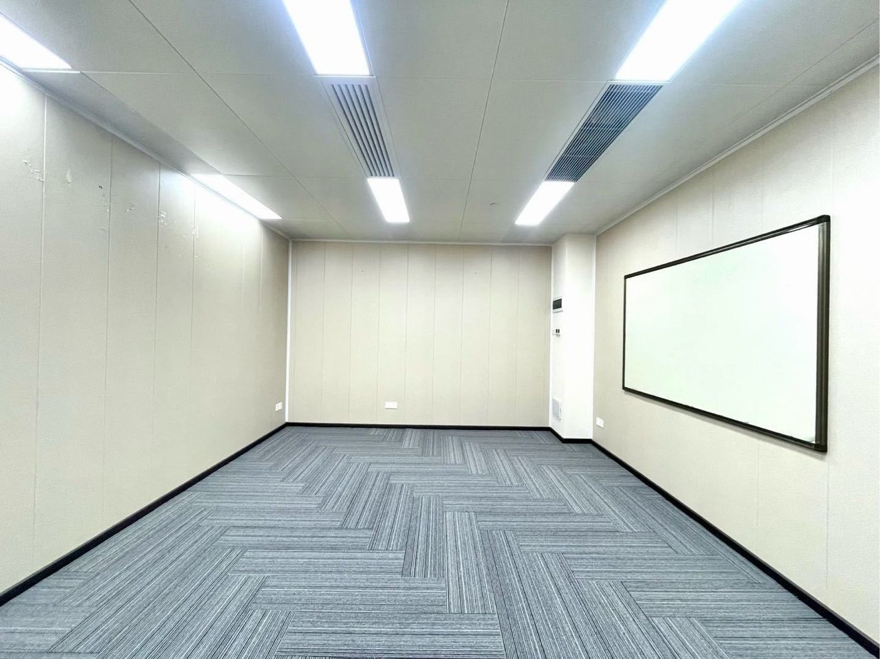 南山区科技园写字楼出租 源政创业大厦 340㎡精装