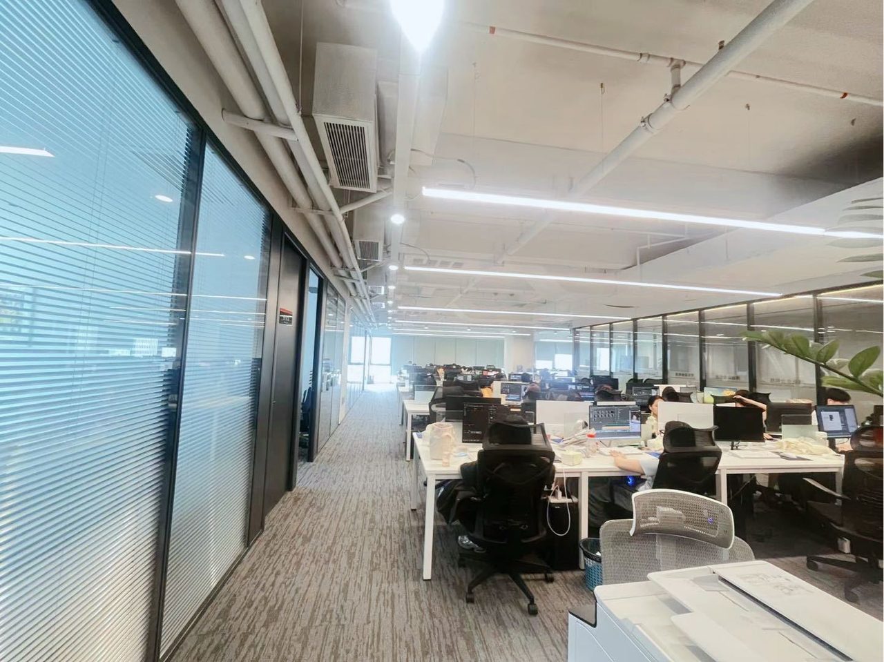 南山区科技园 澳特科兴科学园561㎡精装办公间低层出租