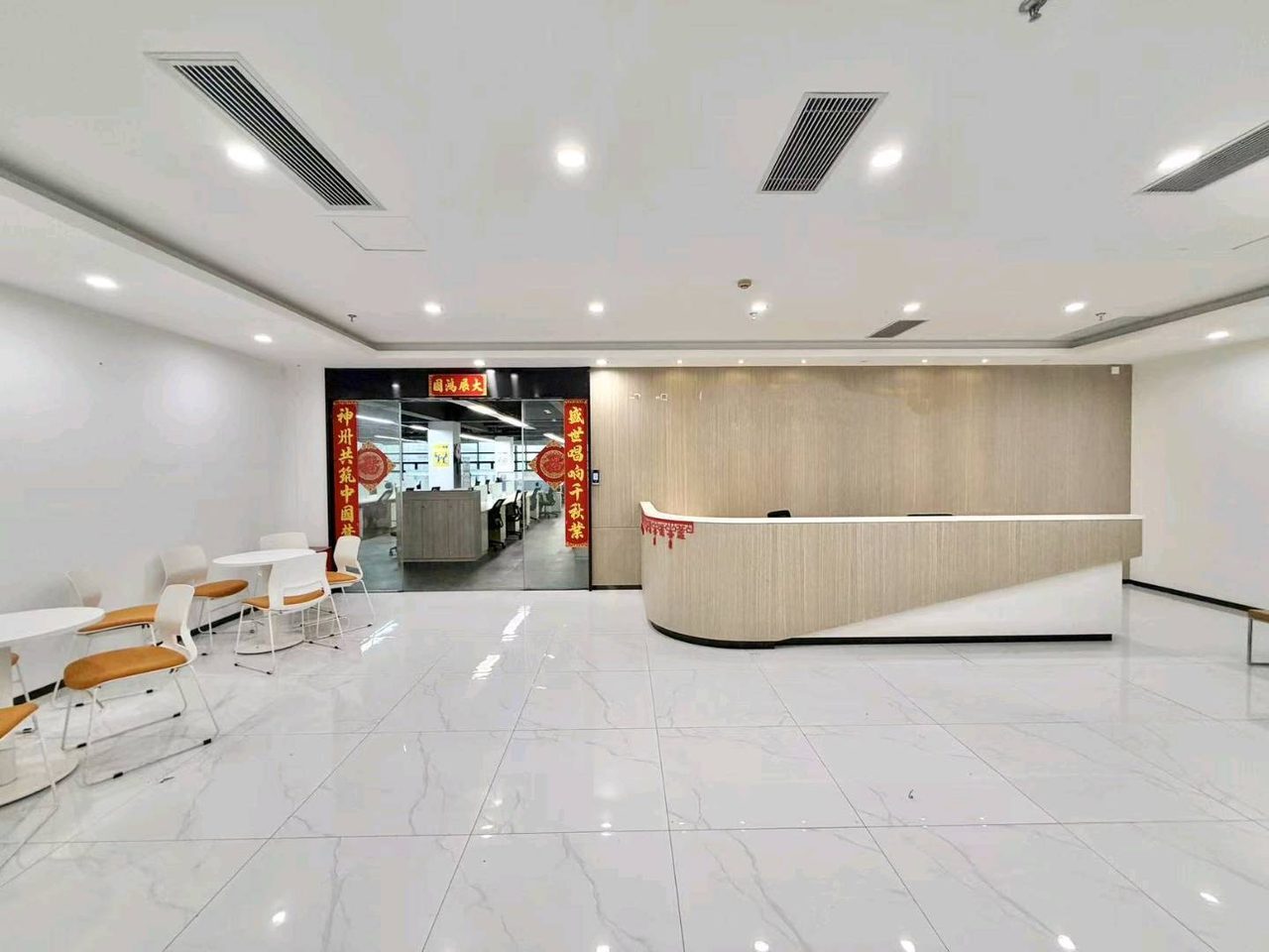 深圳软件园写字楼1084㎡精装户型·低层东南向出租