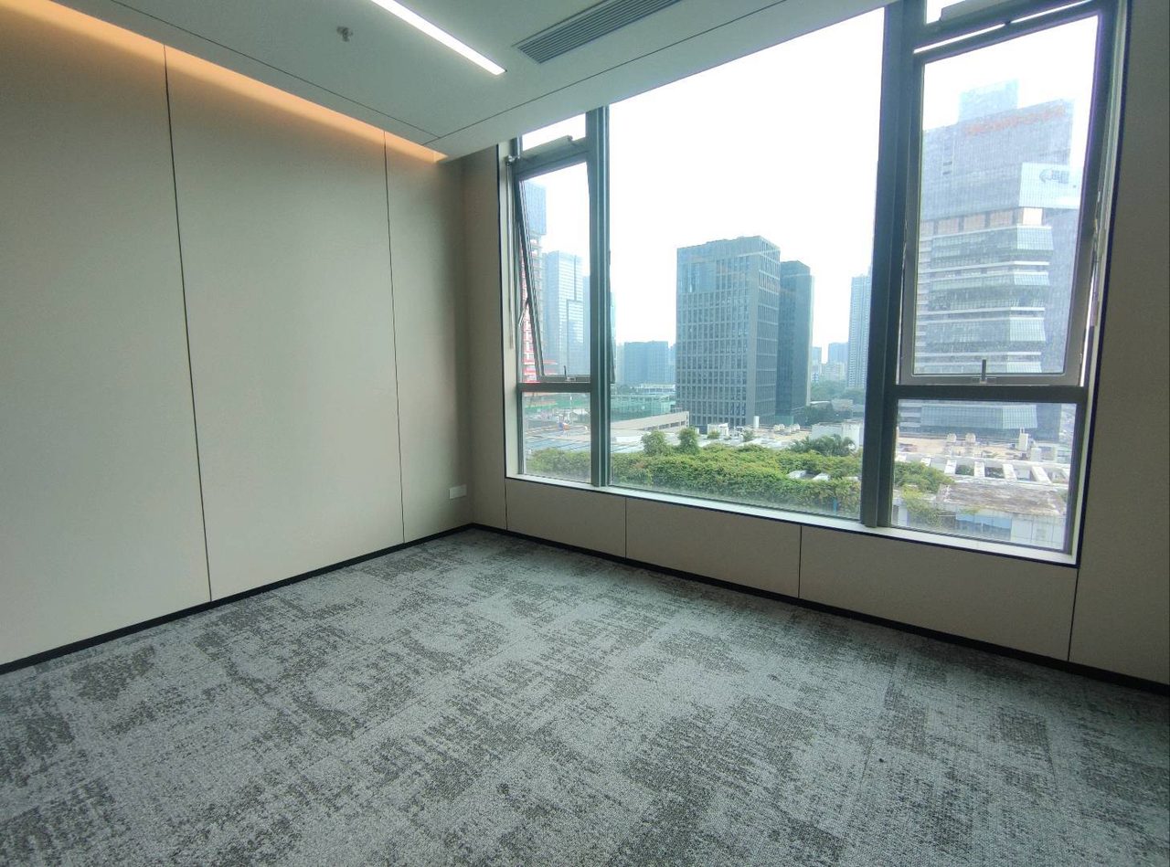 远望谷大厦256㎡精装办公室出租,中层东南向采光好