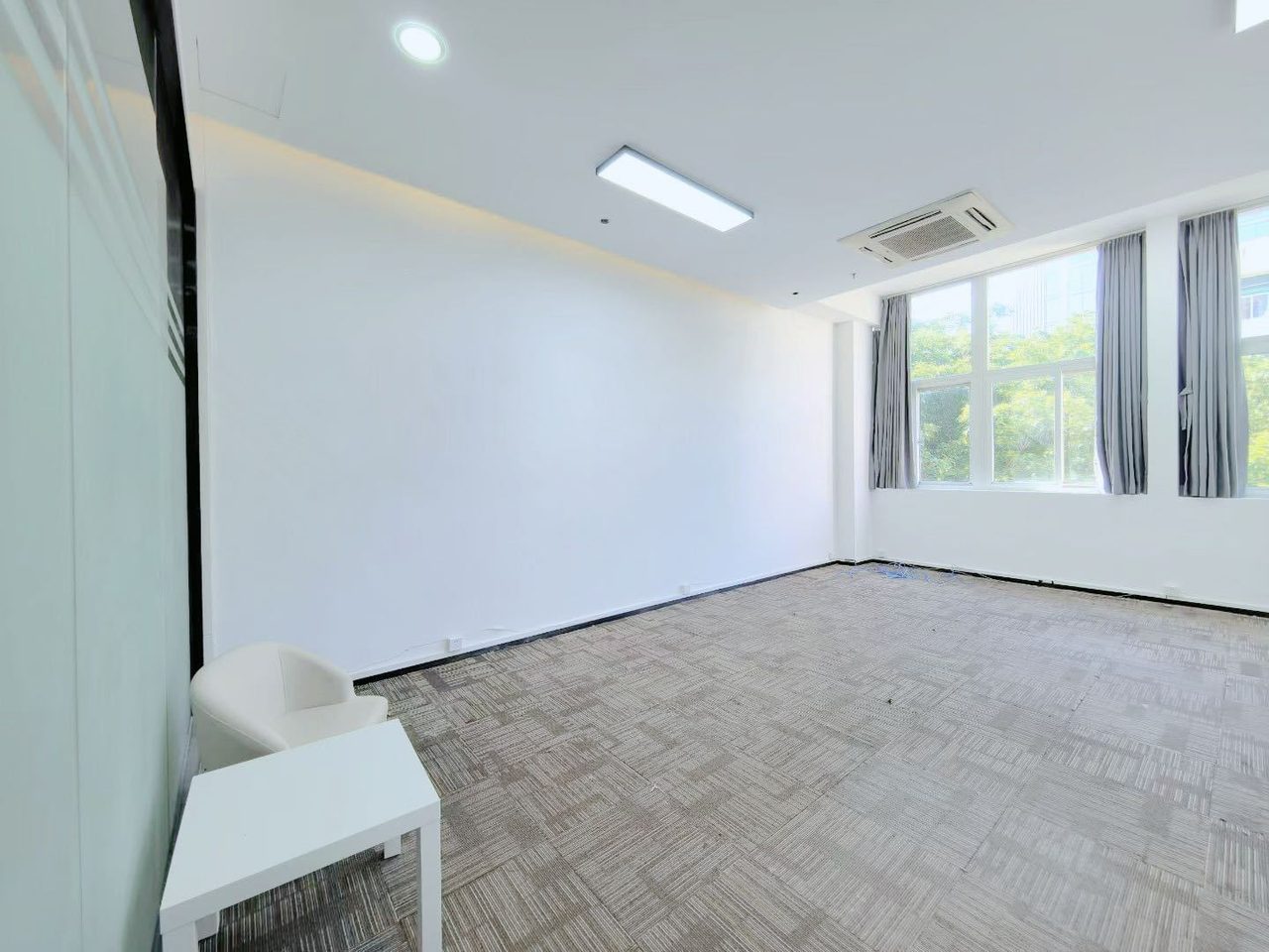 园西工业区119㎡精装办公室出租,低层北向采光好