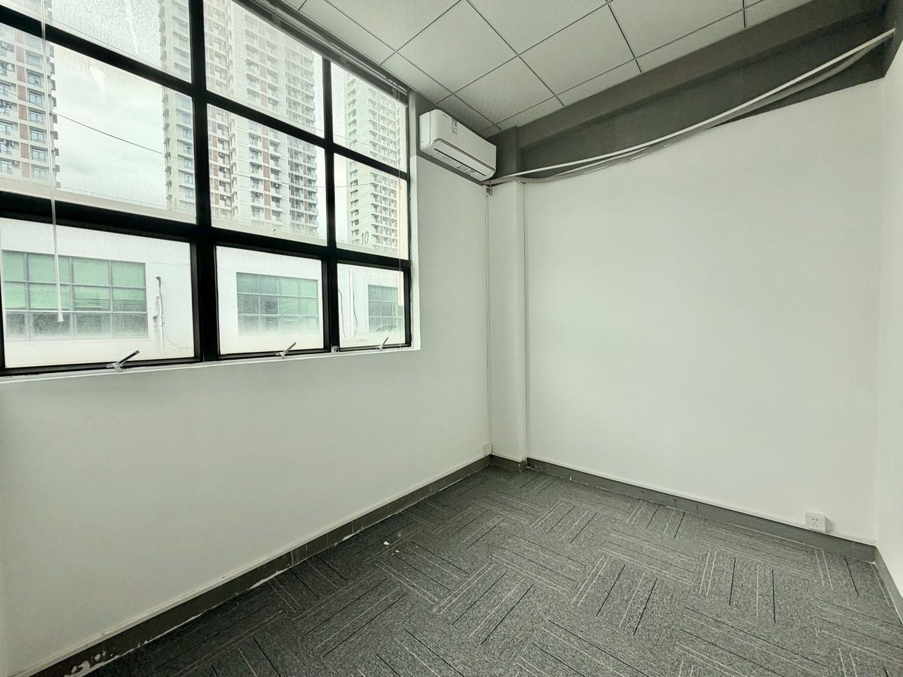 南山云谷二期写字楼205㎡精装户型·低层北向出租