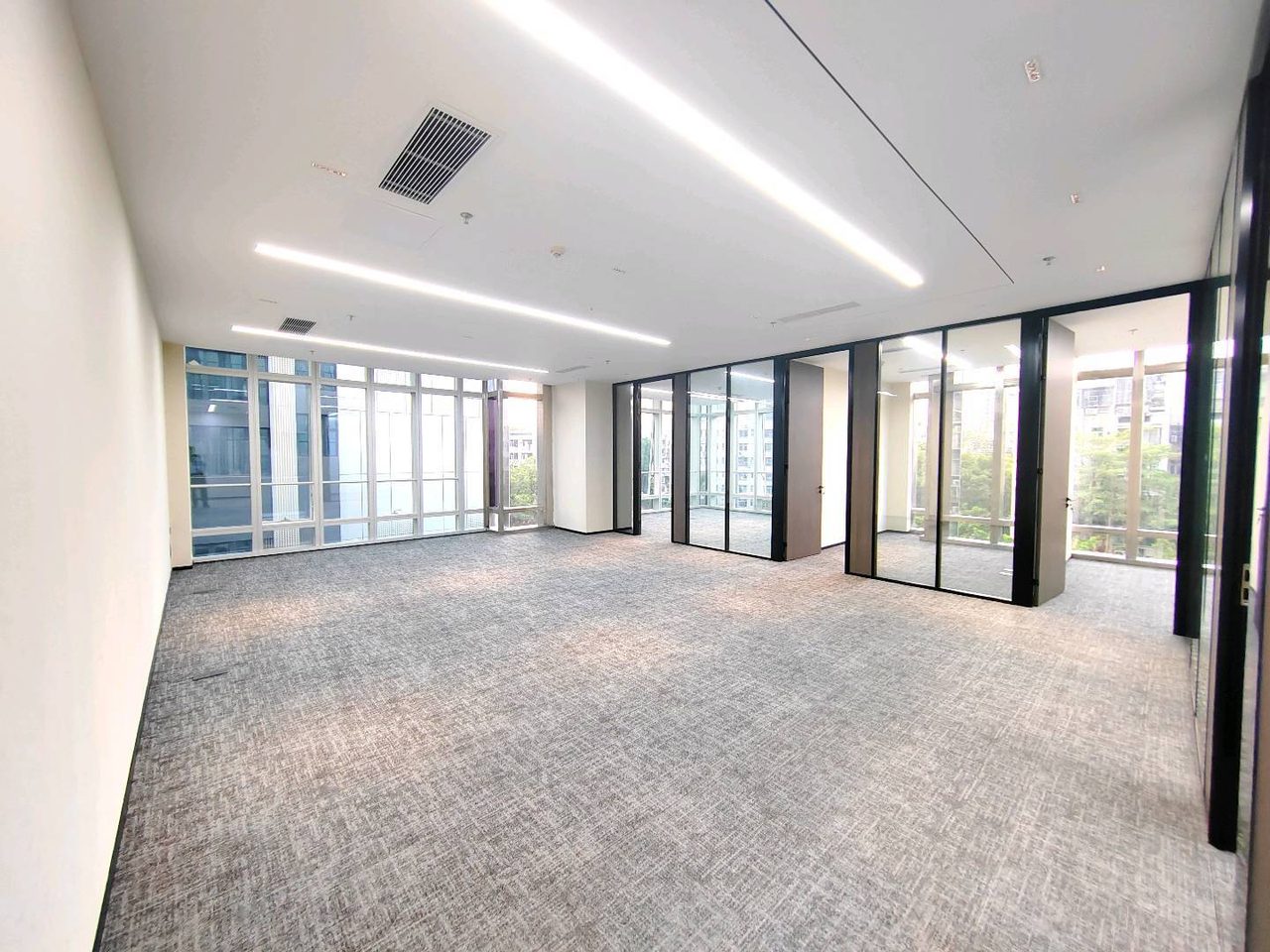 讯美科技广场193㎡精装办公室出租,低层西北向采光好