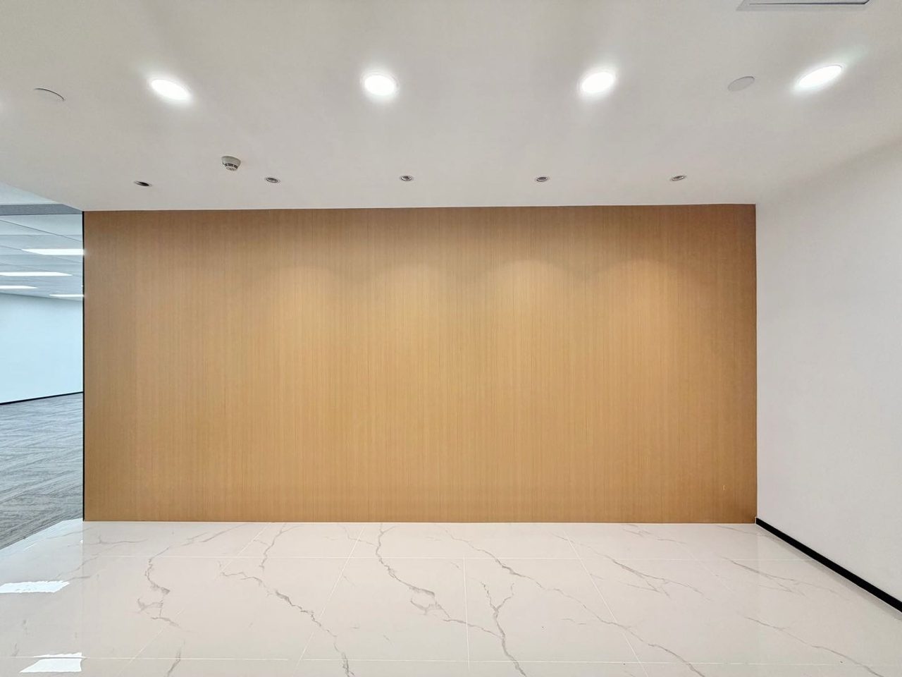 南山区科技园 源政创业大厦511㎡精装办公间中层出租