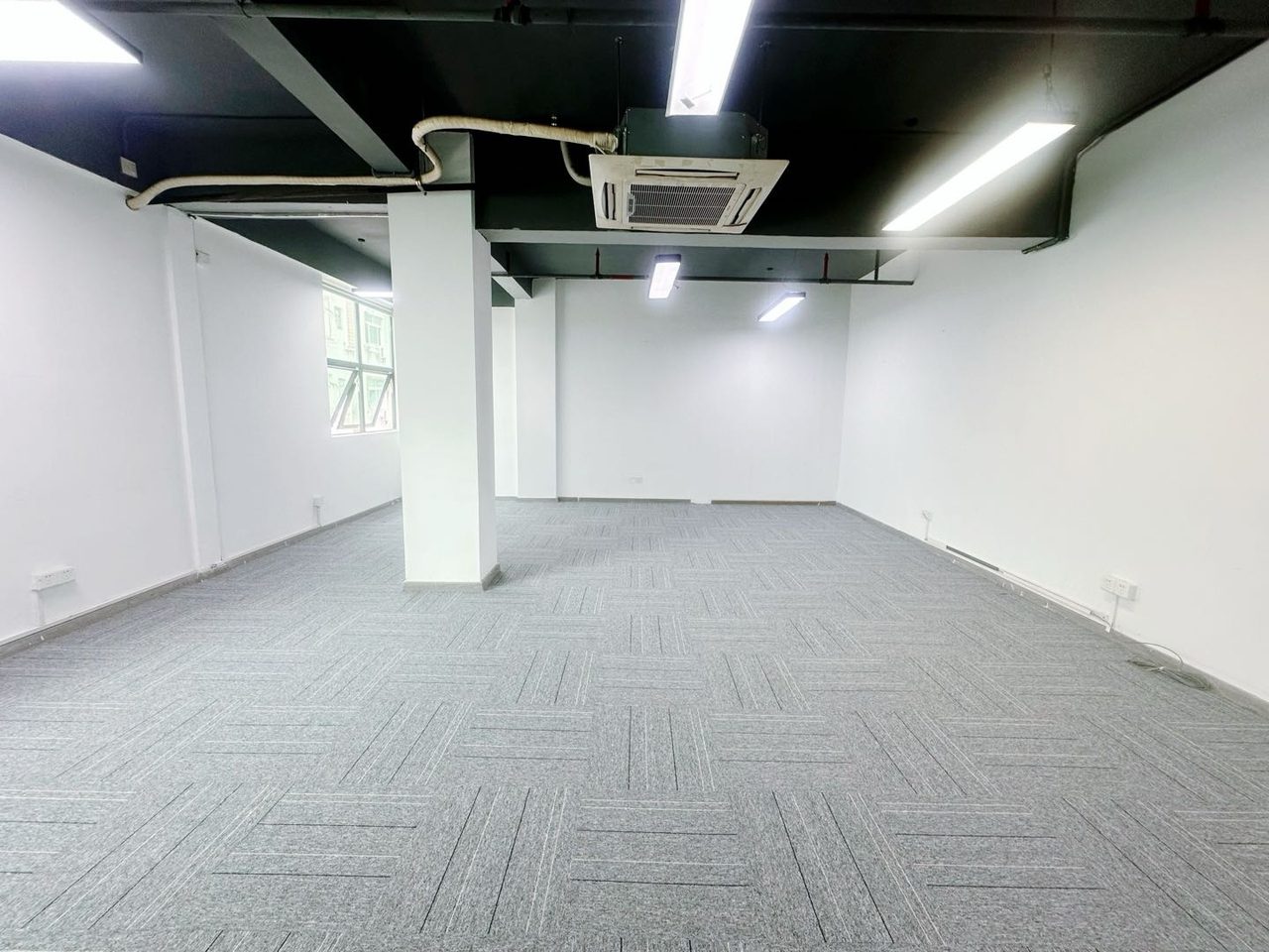南山区西丽 南山云谷二期120㎡精装办公间低层出租