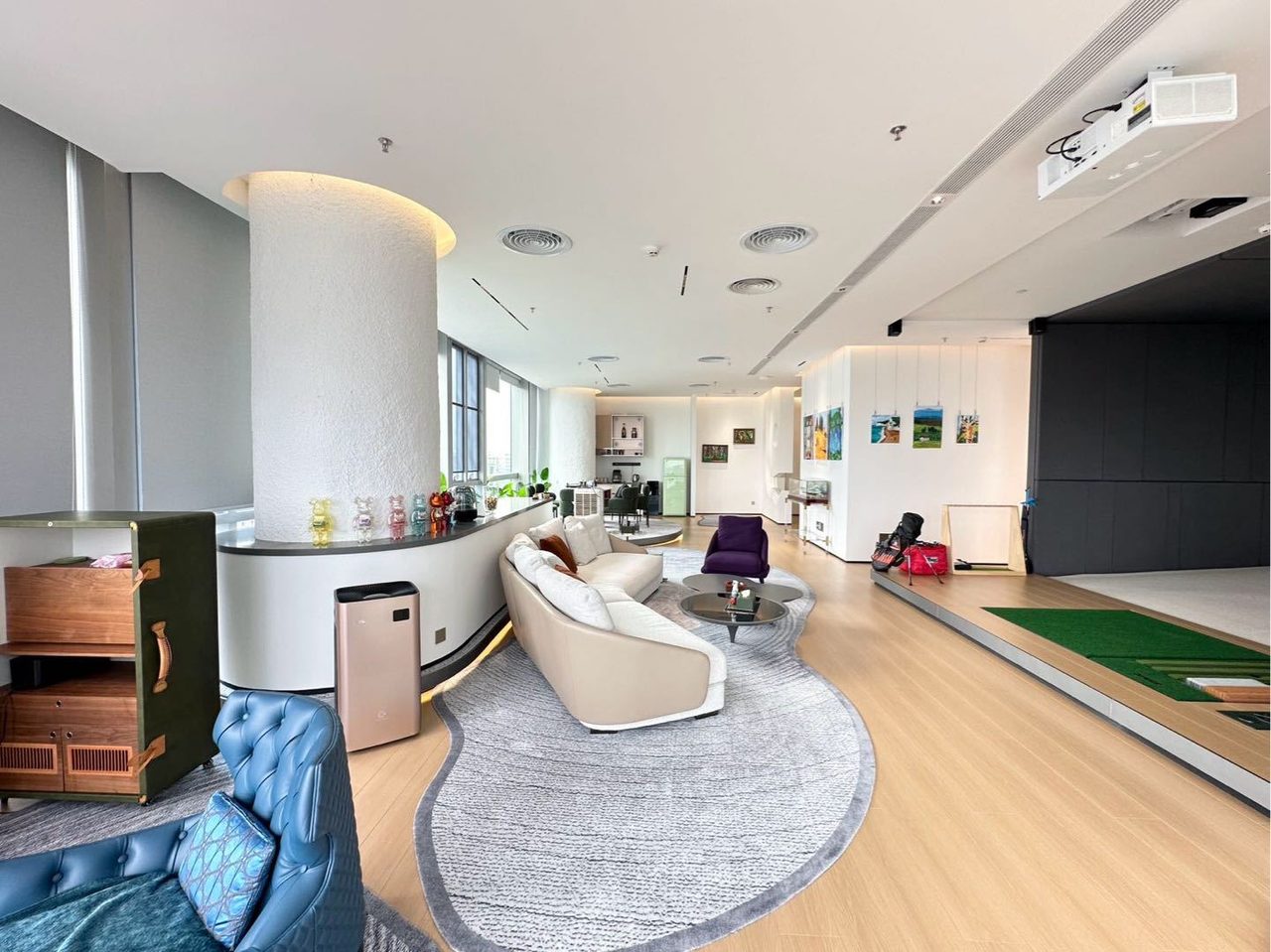 博今国际大厦写字楼238㎡豪装户型·高层东向出租