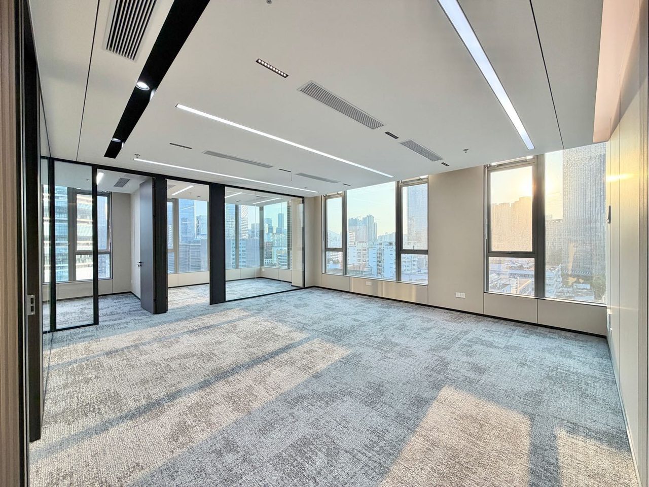 147㎡豪装办公室 远望谷大厦·近粤海门站·中层
