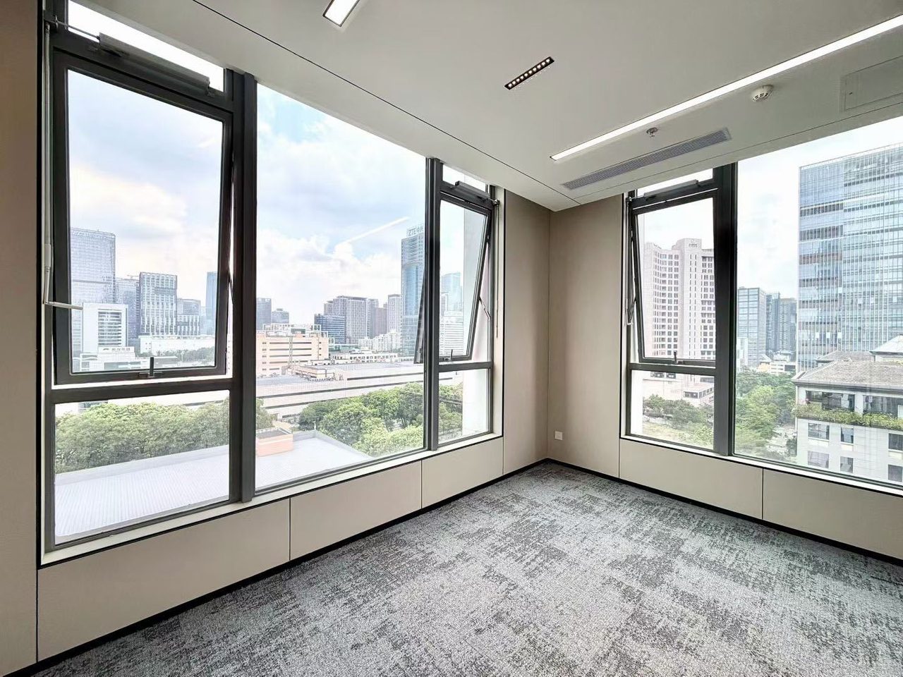 南山区科技园 远望谷大厦159㎡精装办公间低层出租