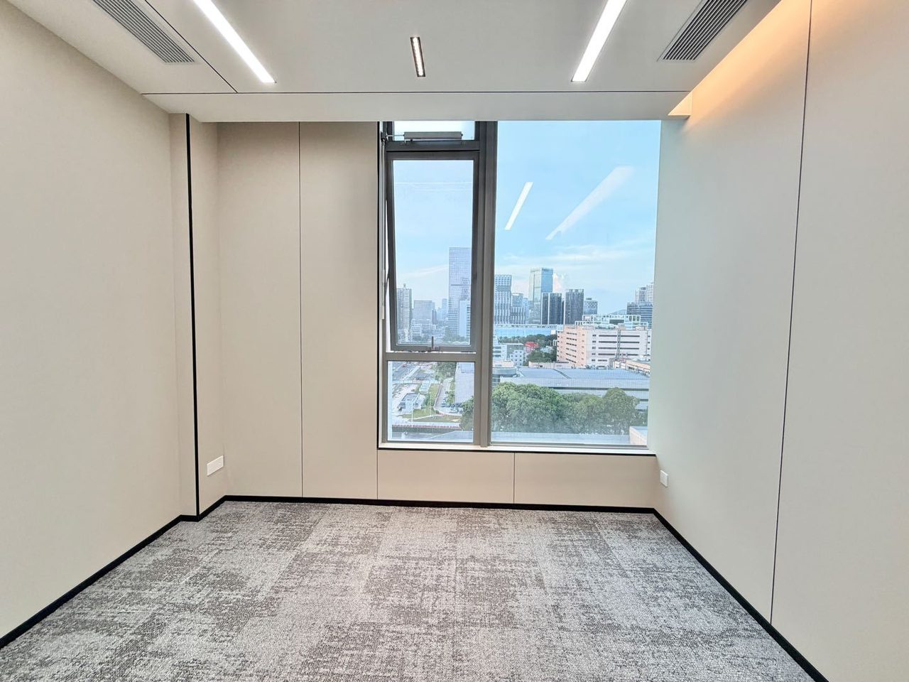 119㎡精装办公室 远望谷大厦·近粤海门站·低层