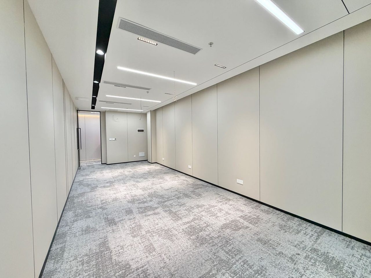 119㎡精装办公室 远望谷大厦·近粤海门站·低层