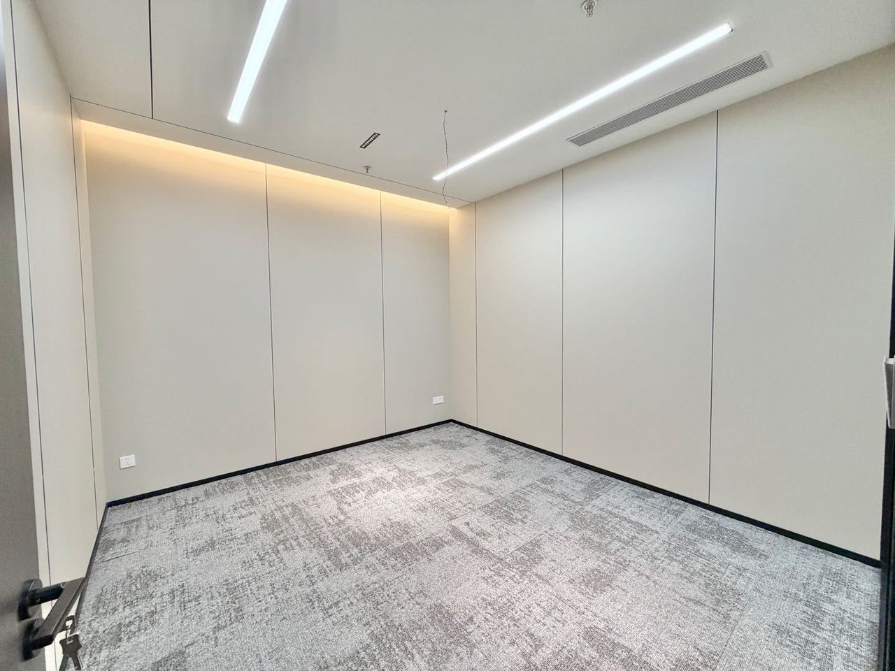 南山区科技园写字楼出租 远望谷大厦 288㎡精装