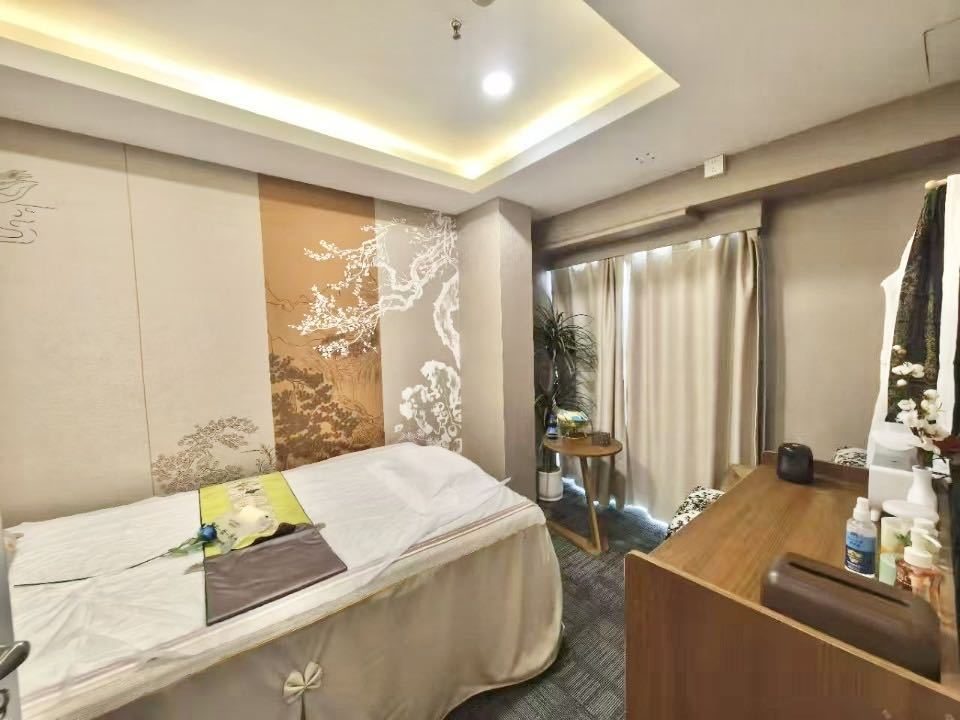 田厦金牛广场125㎡精装办公室出租,高层南向采光好