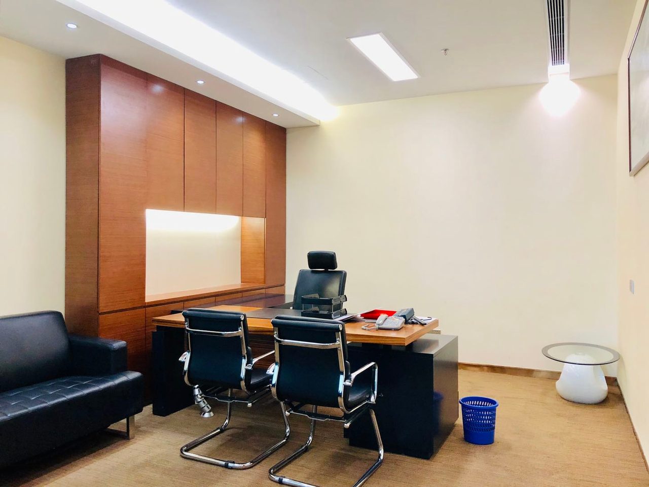 皇岗商务中心2079.88㎡精装办公室出租，中层东南向采光好
