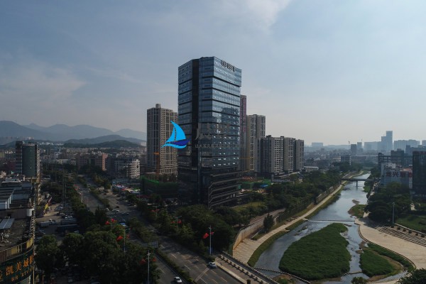 花样年龙年广场