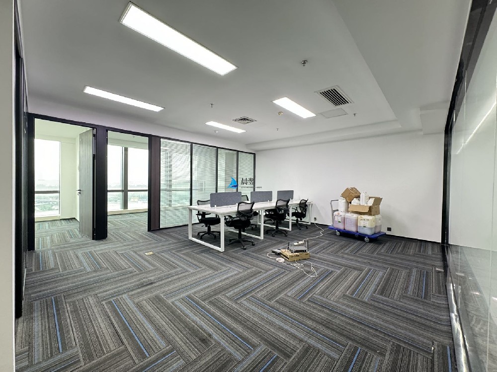 深圳波顿大厦225㎡出租｜68元｜南向电梯口｜3+1格局