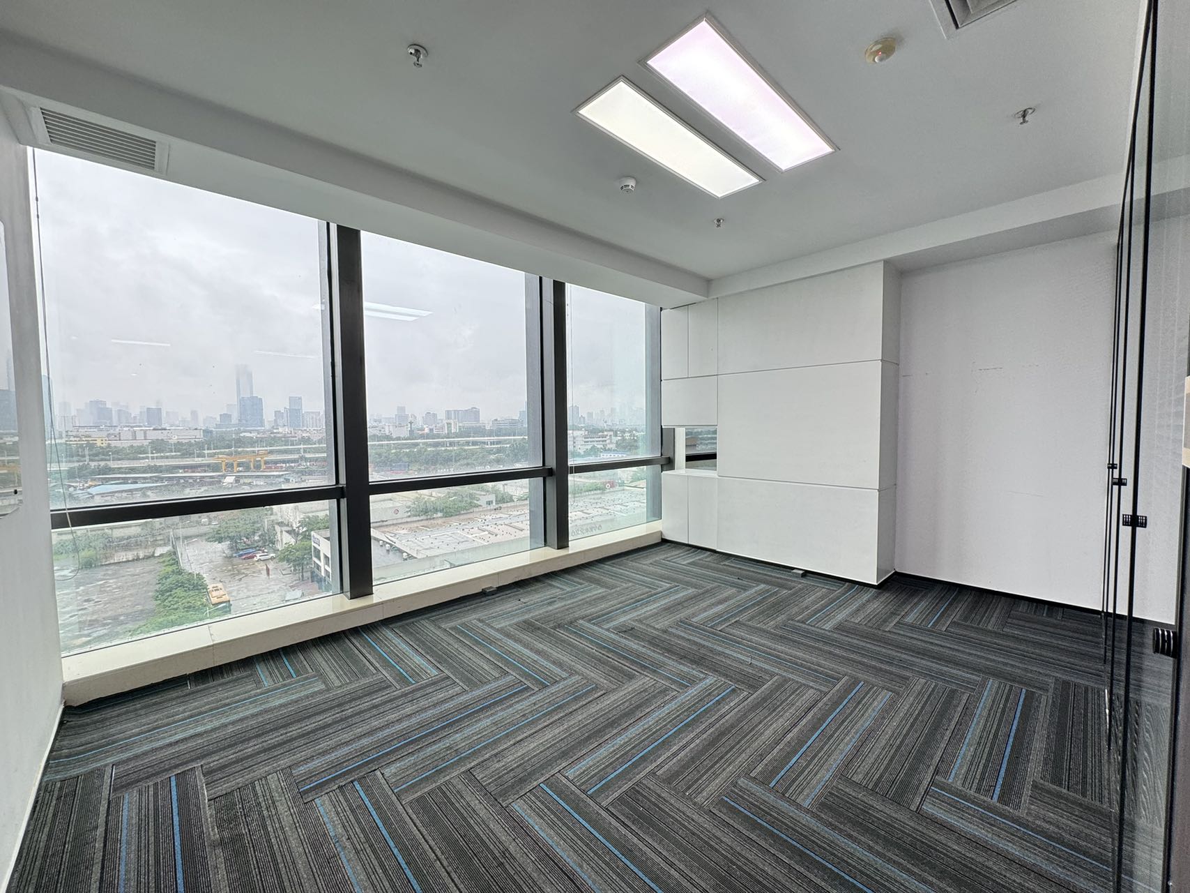 波顿大厦户型图