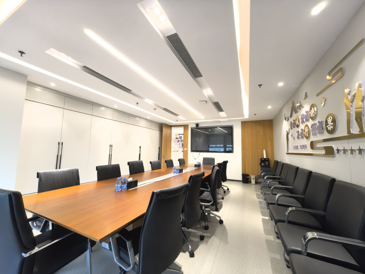 深圳莲花广场1307.25㎡出租